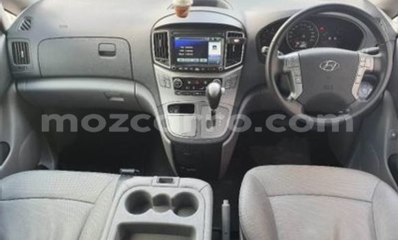 Buy Used Hyundai H1 White Car in Beira in Sofala Buy Used Hyundai H1 White Car in Beira in Sofala