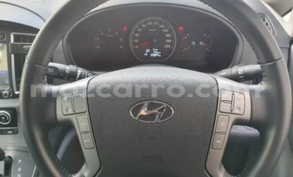 Buy Used Hyundai H1 White Car in Beira in Sofala Buy Used Hyundai H1 White Car in Beira in Sofala