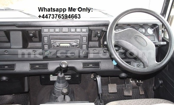 Nunua Ilio tumika Land Rover Defender Nyekundu Gari ndani ya Maputo nchini Maputo Nunua Ilio tumika Land Rover Defender Nyekundu Gari ndani ya Maputo nchini Maputo
