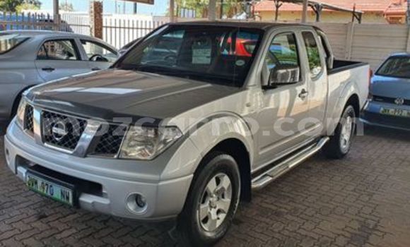 Comprar Usado Nissan Navara Prata Carro em Balama em Cabo Delgado Comprar Usado Nissan Navara Prata Carro em Balama em Cabo Delgado