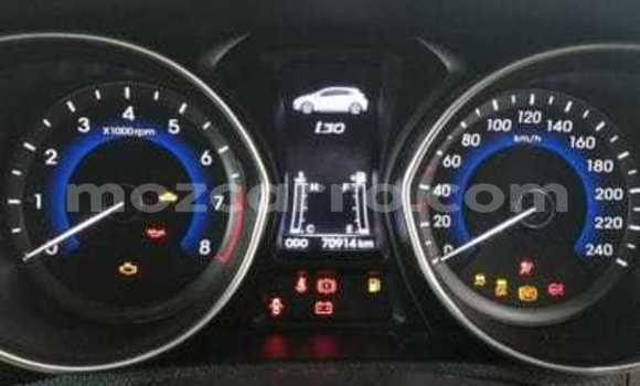 Comprar Usado Hyundai Veloster Branco Carro em Balama em Cabo Delgado Comprar Usado Hyundai Veloster Branco Carro em Balama em Cabo Delgado