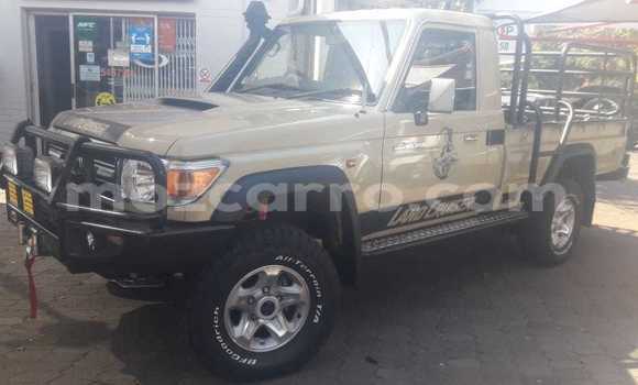 Tenga Tsaru Toyota Land Cruiser Zvimwe Mota in Maputo in Maputo Tenga Tsaru Toyota Land Cruiser Zvimwe Mota in Maputo in Maputo