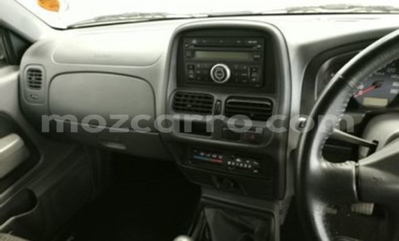 Buy Used Nissan NP 300 Silver Car in Nampula in Nampula Buy Used Nissan NP 300 Silver Car in Nampula in Nampula