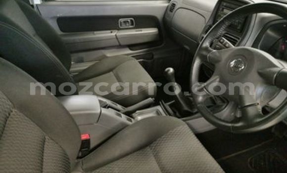 Buy Used Nissan NP 300 Silver Car in Nampula in Nampula Buy Used Nissan NP 300 Silver Car in Nampula in Nampula