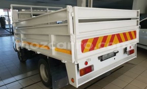 Buy Used Hino 300 Series White Truck in Beira in Sofala Buy Used Hino 300 Series White Truck in Beira in Sofala