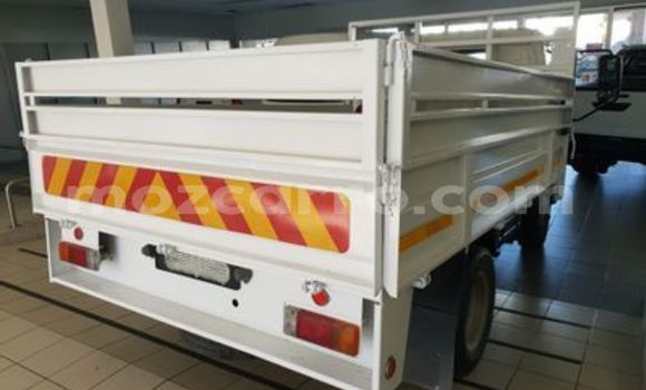 Buy Used Hino 300 Series White Truck in Beira in Sofala Buy Used Hino 300 Series White Truck in Beira in Sofala