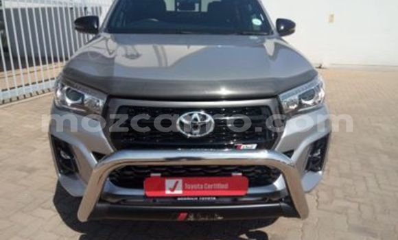 Buy Used Toyota Hilux Silver Car in Chimoio in Manica Buy Used Toyota Hilux Silver Car in Chimoio in Manica