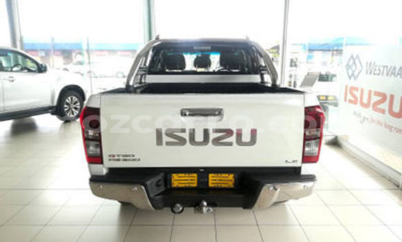 Buy Used Isuzu KB White Car in Beira in Sofala Buy Used Isuzu KB White Car in Beira in Sofala