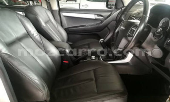 Buy Used Isuzu KB White Car in Beira in Sofala Buy Used Isuzu KB White Car in Beira in Sofala