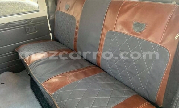 Tenga Tsaru Toyota Land Cruiser Chena Mota in Achachinja in Tete Tenga Tsaru Toyota Land Cruiser Chena Mota in Achachinja in Tete