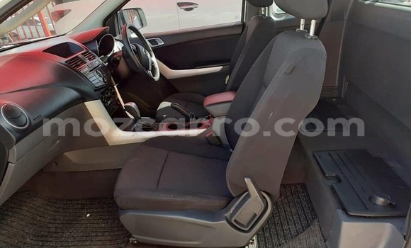 Tenga Tsaru Mazda BT-50 Chena Mota in Achachinja in Tete Tenga Tsaru Mazda BT-50 Chena Mota in Achachinja in Tete