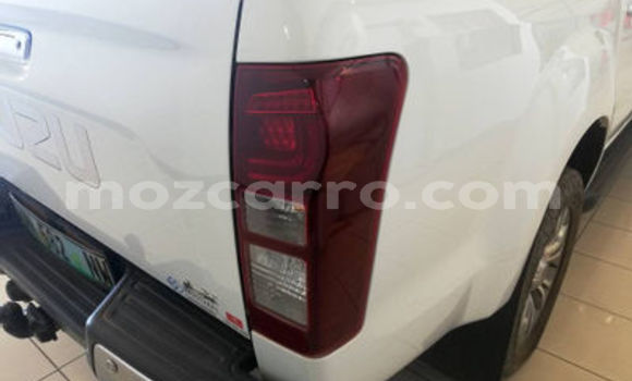 Buy Used Isuzu KB White Car in Beira in Sofala Buy Used Isuzu KB White Car in Beira in Sofala
