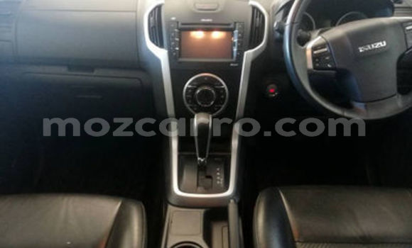 Buy Used Isuzu KB White Car in Beira in Sofala Buy Used Isuzu KB White Car in Beira in Sofala