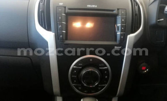 Buy Used Isuzu KB White Car in Beira in Sofala Buy Used Isuzu KB White Car in Beira in Sofala