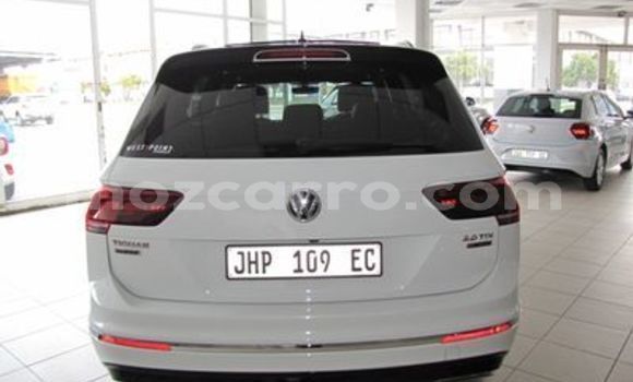 Buy Used Volkswagen Tiguan White Car in Chimoio in Manica Buy Used Volkswagen Tiguan White Car in Chimoio in Manica