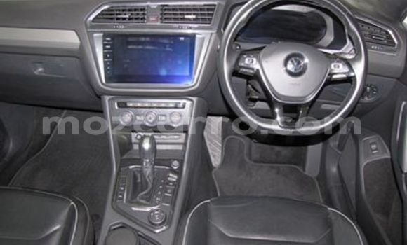 Buy Used Volkswagen Tiguan White Car in Chimoio in Manica Buy Used Volkswagen Tiguan White Car in Chimoio in Manica