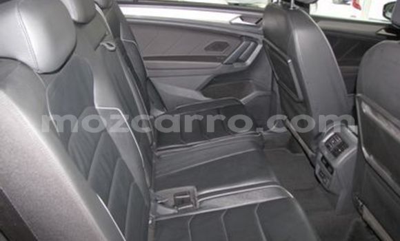 Buy Used Volkswagen Tiguan White Car in Chimoio in Manica Buy Used Volkswagen Tiguan White Car in Chimoio in Manica