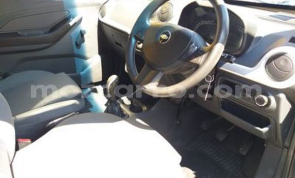 Buy Used Isuzu D-MAX Silver Car in Beira in Sofala Buy Used Isuzu D-MAX Silver Car in Beira in Sofala