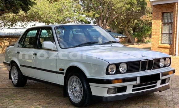 Nunua Ilio tumika BMW 3-Series Nyeupe Gari ndani ya Maputo nchini Maputo Nunua Ilio tumika BMW 3-Series Nyeupe Gari ndani ya Maputo nchini Maputo