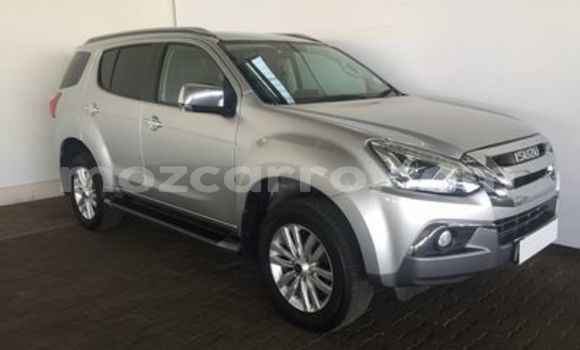 Buy Used Isuzu MU-X Silver Car in Beira in Sofala Buy Used Isuzu MU-X Silver Car in Beira in Sofala