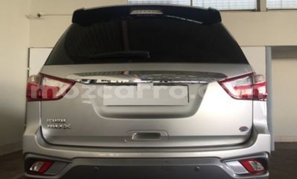 Buy Used Isuzu MU-X Silver Car in Beira in Sofala Buy Used Isuzu MU-X Silver Car in Beira in Sofala