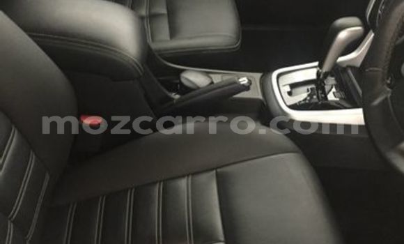 Buy Used Isuzu MU-X Silver Car in Beira in Sofala Buy Used Isuzu MU-X Silver Car in Beira in Sofala