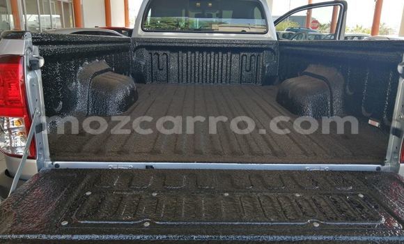 Comprar Usado Toyota Hilux Prata Carro em Gilé em Zambezia Comprar Usado Toyota Hilux Prata Carro em Gilé em Zambezia