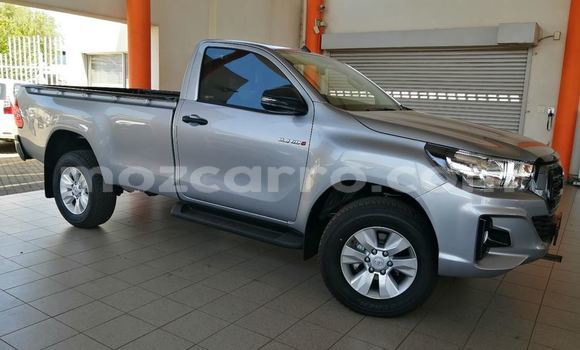 Comprar Usado Toyota Hilux Prata Carro em Gilé em Zambezia Comprar Usado Toyota Hilux Prata Carro em Gilé em Zambezia