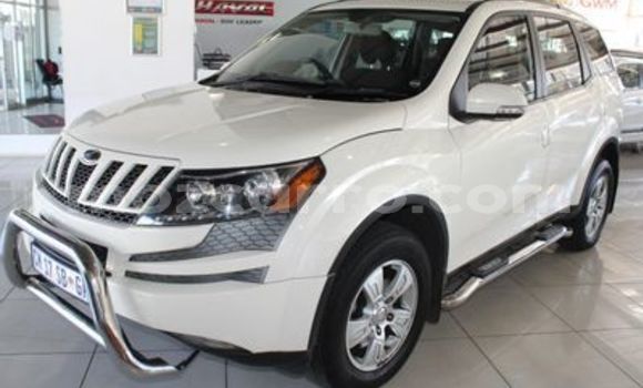 Comprar Usado Mahindra Xylo Branco Carro em Chimoio em Manica