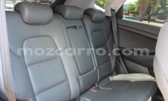 Buy Used Hyundai Tucson White Car in Chimoio in Manica Buy Used Hyundai Tucson White Car in Chimoio in Manica