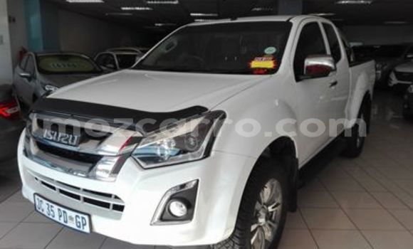 Buy Used Isuzu KB White Car in Chimoio in Manica Buy Used Isuzu KB White Car in Chimoio in Manica