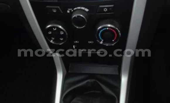 Buy Used Isuzu KB White Car in Chimoio in Manica Buy Used Isuzu KB White Car in Chimoio in Manica