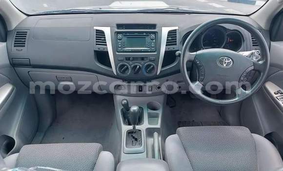 Tenga Tsaru Toyota Hilux Sirivha Mota in Zumbo in Tete Tenga Tsaru Toyota Hilux Sirivha Mota in Zumbo in Tete