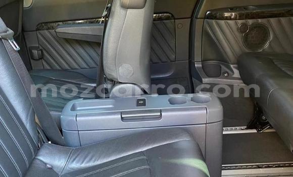 Tenga Tsaru Mercedes‒Benz Viano Sirivha Mota in Zumbo in Tete Tenga Tsaru Mercedes‒Benz Viano Sirivha Mota in Zumbo in Tete