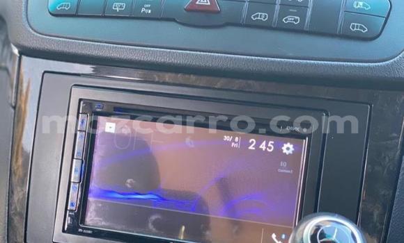 Tenga Tsaru Mercedes‒Benz Viano Sirivha Mota in Zumbo in Tete Tenga Tsaru Mercedes‒Benz Viano Sirivha Mota in Zumbo in Tete