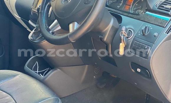 Tenga Tsaru Mercedes‒Benz Viano Sirivha Mota in Zumbo in Tete Tenga Tsaru Mercedes‒Benz Viano Sirivha Mota in Zumbo in Tete