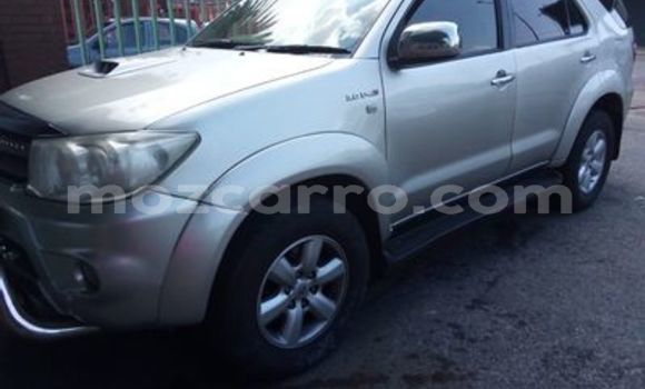 Buy Used Toyota Fortuner Silver Car in Maputo in Maputo Buy Used Toyota Fortuner Silver Car in Maputo in Maputo