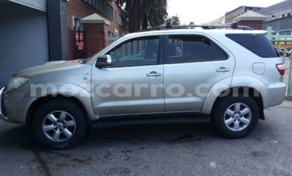 Buy Used Toyota Fortuner Silver Car in Maputo in Maputo Buy Used Toyota Fortuner Silver Car in Maputo in Maputo