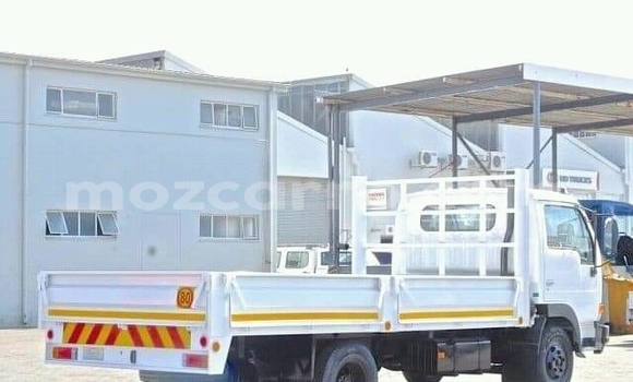 Tenga Tsaru Nissan UD Chena Rori in Achachinja in Tete Tenga Tsaru Nissan UD Chena Rori in Achachinja in Tete