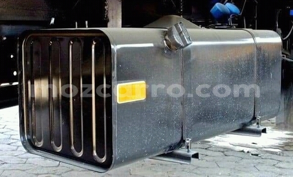 Tenga Tsaru Nissan UD Chena Rori in Achachinja in Tete Tenga Tsaru Nissan UD Chena Rori in Achachinja in Tete