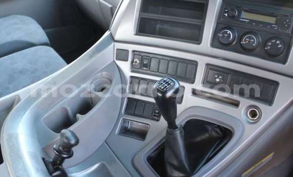 Nunua Ilio tumika Nissan UD Nyeupe Lori ndani ya Maputo nchini Maputo Nunua Ilio tumika Nissan UD Nyeupe Lori ndani ya Maputo nchini Maputo