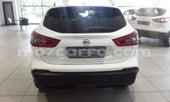 Buy Used Nissan Qashqai White Car in Mecula in Niassa Buy Used Nissan Qashqai White Car in Mecula in Niassa