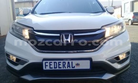 Buy Used Honda CR-V White Car in Chimoio in Manica Buy Used Honda CR-V White Car in Chimoio in Manica