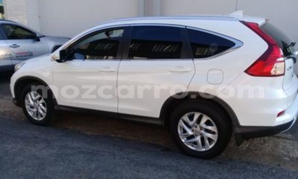 Buy Used Honda CR-V White Car in Chimoio in Manica Buy Used Honda CR-V White Car in Chimoio in Manica