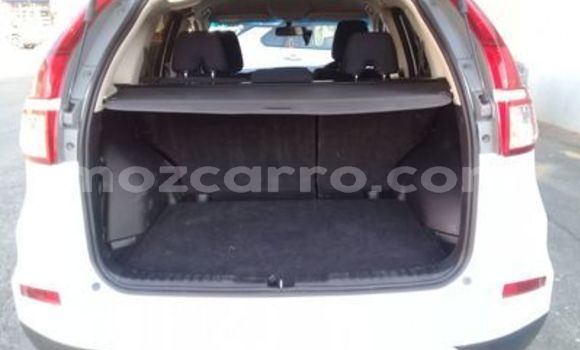 Buy Used Honda CR-V White Car in Chimoio in Manica Buy Used Honda CR-V White Car in Chimoio in Manica