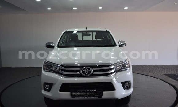 Tenga Imported Toyota Hilux Chena Mota in Zumbo in Tete Tenga Imported Toyota Hilux Chena Mota in Zumbo in Tete