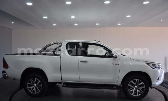 Tenga Imported Toyota Hilux Chena Mota in Zumbo in Tete Tenga Imported Toyota Hilux Chena Mota in Zumbo in Tete