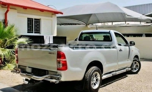 Tenga Imported Toyota Hilux Sirivha Mota in Zumbo in Tete Tenga Imported Toyota Hilux Sirivha Mota in Zumbo in Tete