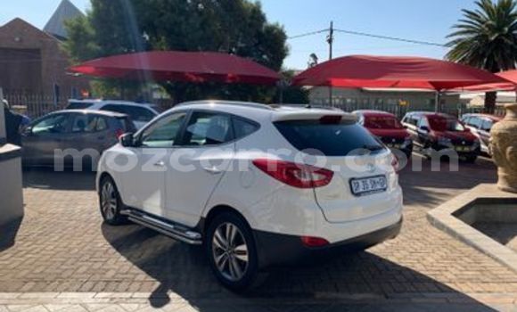 Buy Used Hyundai ix35 White Car in Maputo in Maputo Buy Used Hyundai ix35 White Car in Maputo in Maputo