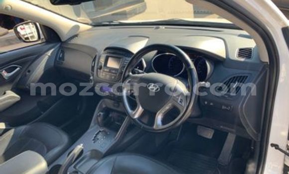 Buy Used Hyundai ix35 White Car in Maputo in Maputo Buy Used Hyundai ix35 White Car in Maputo in Maputo
